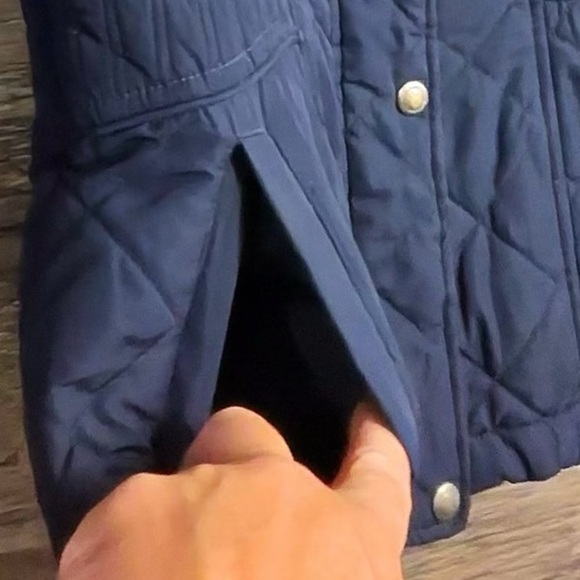 Weatherproof Navy Blue Mock Neck Sleeveless Vest with Brown Fleece - Picture 3 of 8